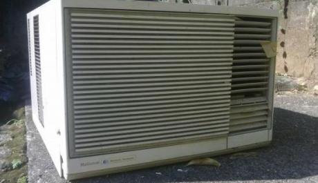 national 1.2 hp window type aircon unit photo