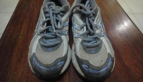 Asics Gel ICS running shoes photo