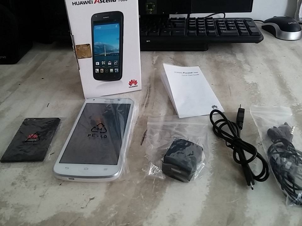 Huawei Ascend Y600 (Complete Set) photo