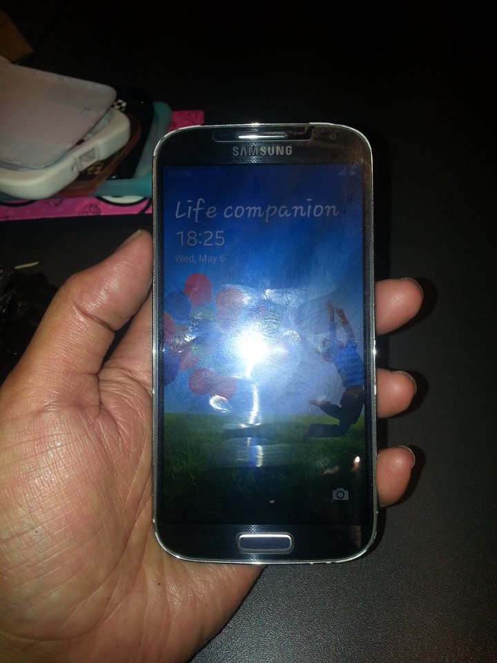 Samsung galaxy s4 i9505 Black 16GB photo