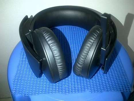 Sony wireless headphones PS3 cechya-0080