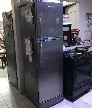 Kelvinator KTO310MN Refrigerator