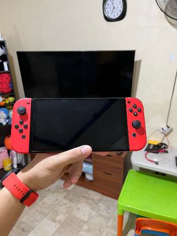 Nintendo Switch OLED | Mario Red edition