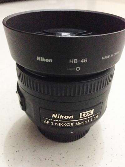 35mm f/1.8G AF-S DX Nikon Lens photo