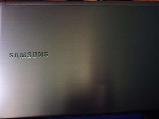 Samsung series 5 ultrabook photo