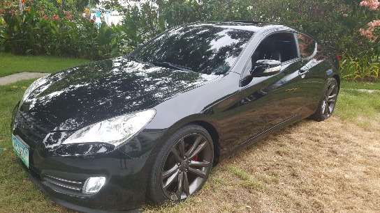 Genesis coupe 3.8GT 2011 top of the line photo