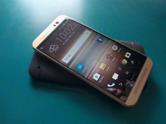 HTC One M9 Gold 32gb photo