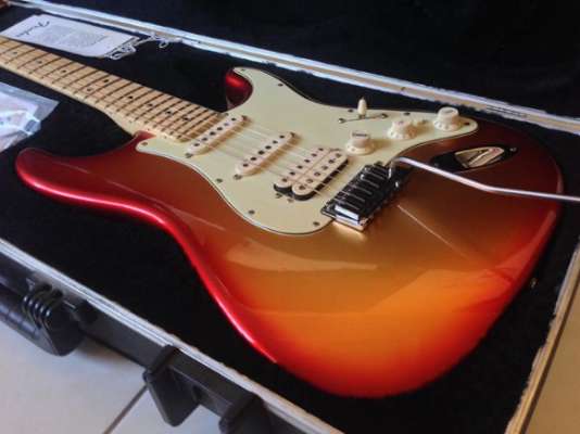 Fender American Deluxe Strat HSS- Sunset Metallic photo