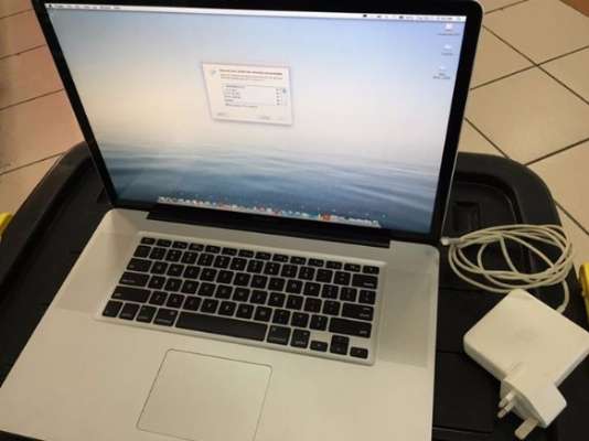 macbook pro core i5 17 inch photo
