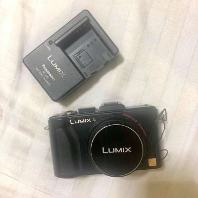 Panasonic Lumix DMC-LX5 photo