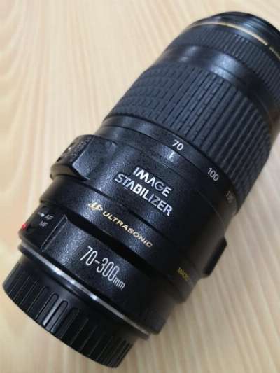 Canon 70-300mm usm f4-5.6 zoom lens photo