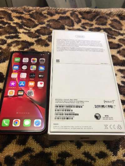 iPhone XR red 128gb Factory Unlock photo