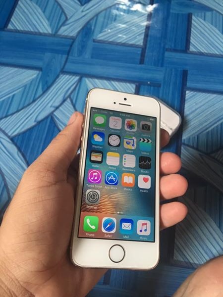 iPhone 5s 32gb globe locked photo