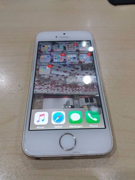 iPhone SE 64gb FU (Factory unlocked) photo