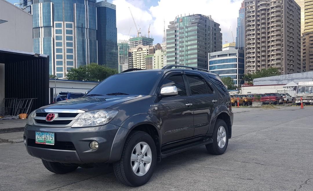 Toyota Fortuner 2.7 7 Seater AT photo