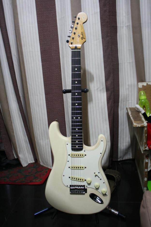 Fender Stratocaster MIM photo
