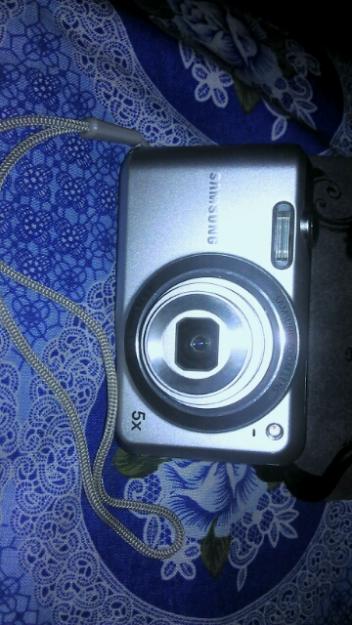 Samsung ES70 silver Digi Cam photo
