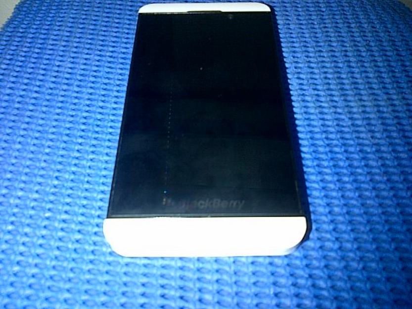 blackberry Z10 LTE white photo