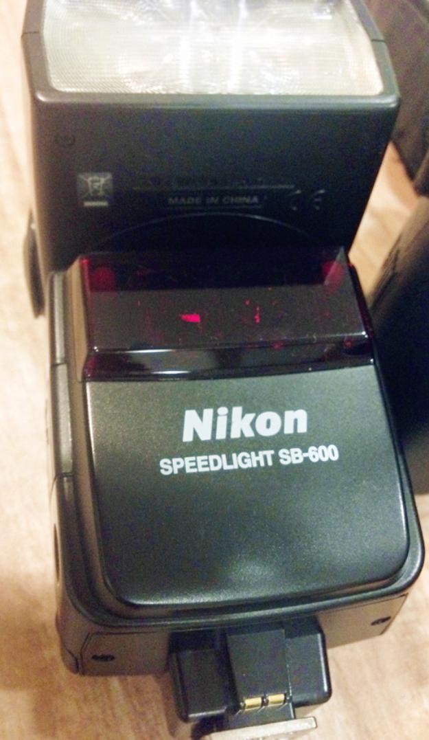 Nikon SB-600 Speedlight photo