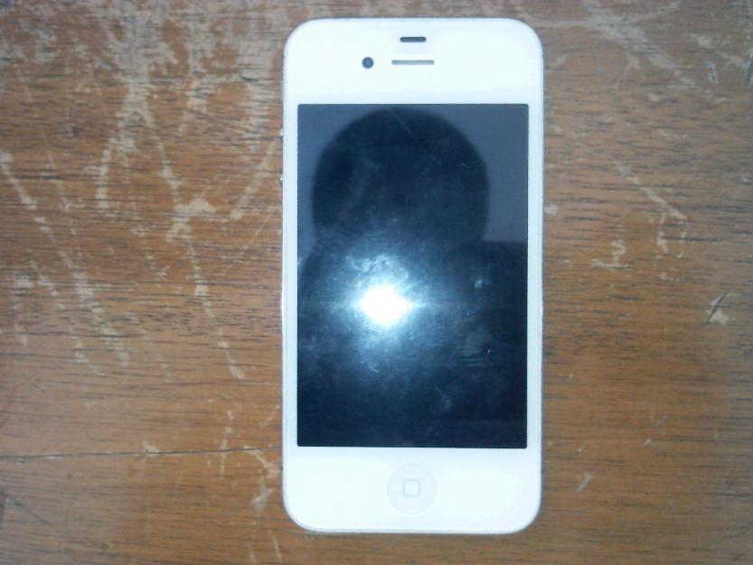 16 gb Iphone 4s white iOS 7 photo