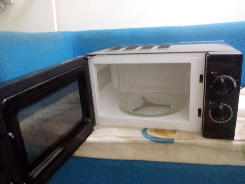 American Home AMW-6620B Microwave Oven - Used Philippines
