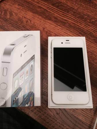iPhone 4S Sealed, 32gb, White photo