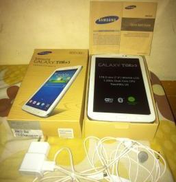 White Samsung Galaxy Tab3 photo