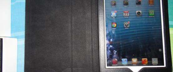 iPad 4G White 32Gig Wifi only with casing photo