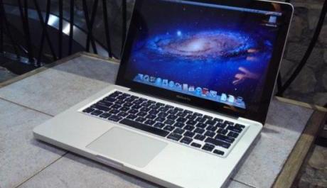 MacBook Pro 13 inch Core i7 4gb ram 500gb hd Mavericks 10.9.1 photo