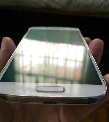 Samsung Galaxy S4 GTI9505 16gb White photo