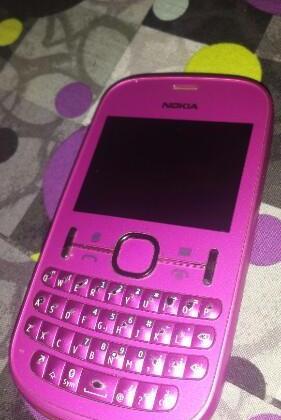 Nokia Asha 200 Pink photo