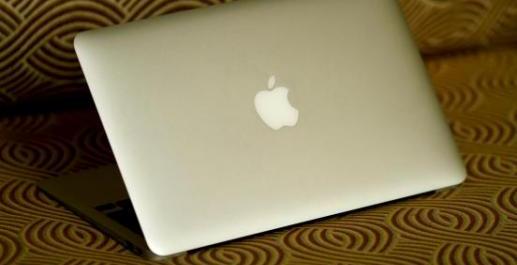 Apple Macbook Air 11 -inch mid-2011 i5 1.6GHz 2GB RAM 64GB SSD photo