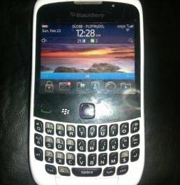White Blackberry 9300 photo