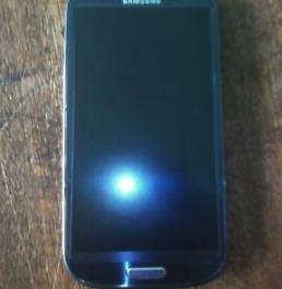 Samsung Galaxy S3 GT-I9300 16gb photo