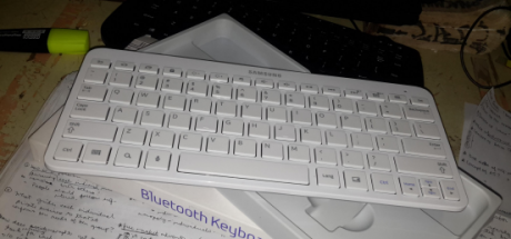 Samsung Bluetooth Keyboard White photo