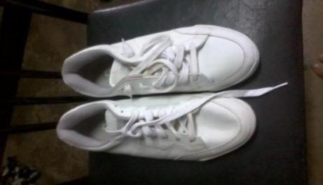 converse shoes for sale or swap size 9 photo