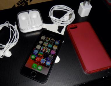 Iphone 5 16GB 98percent smooth complete Rush photo