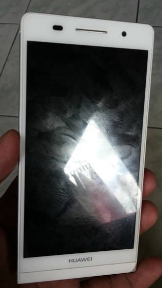 Huawei Ascend P6 White photo