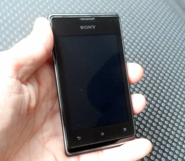 Sony Xperia E photo