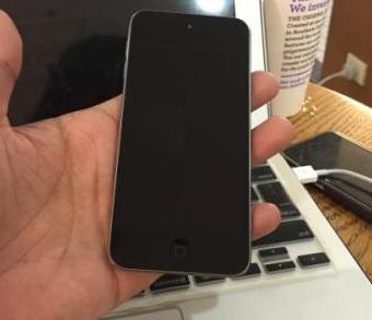 iPod Touch 5th Gen 32gb Space Grey Limited Edition photo