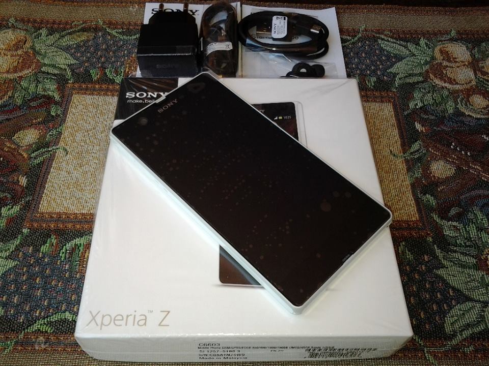 Sony Xperia Z C6603 White 4G LTE 16GB photo