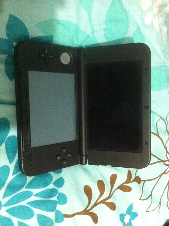 Nintendo 3DS XL US Version photo