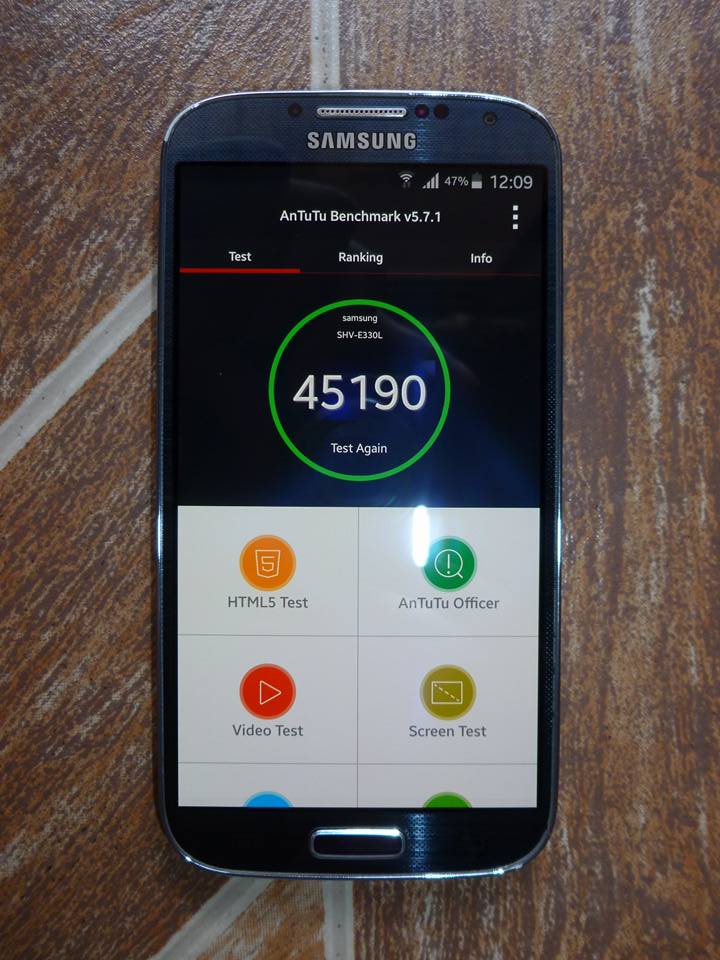 Samsung Galaxy S4 LTE Advanced 32GB 2.3GHz 2GB RAM photo