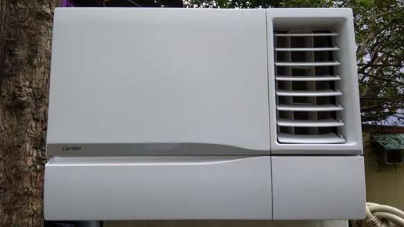 Aircon carrier 1hp icool series with timer and fan plug