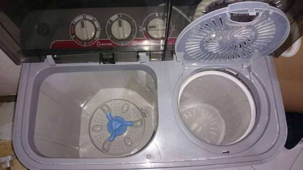 Fujidenzo Washing Machine with dryer