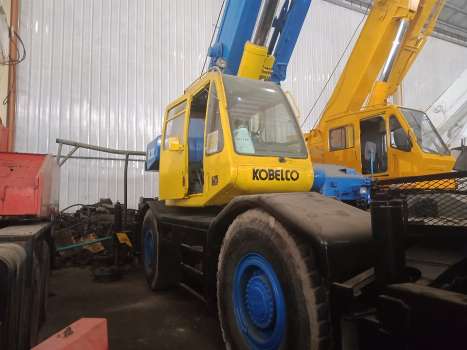 Heavy Equipment, trucks, cranes, fully reconditioned, Surplus from Japan