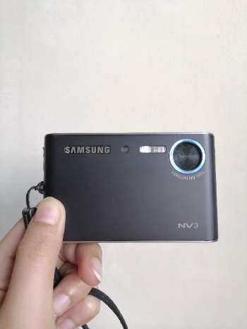 Samsung NV3 Digital Camera