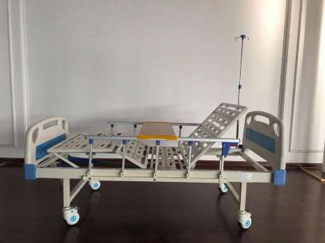 Second hand hospital bed 2 cranks