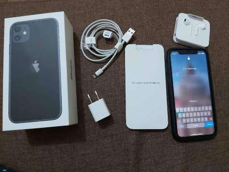 Iphone 11 256GB with Box and Accessories