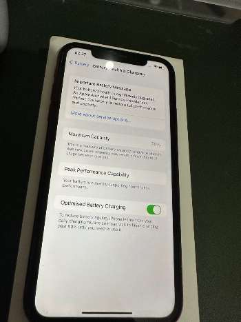 iPhone XR (Red) 64GB